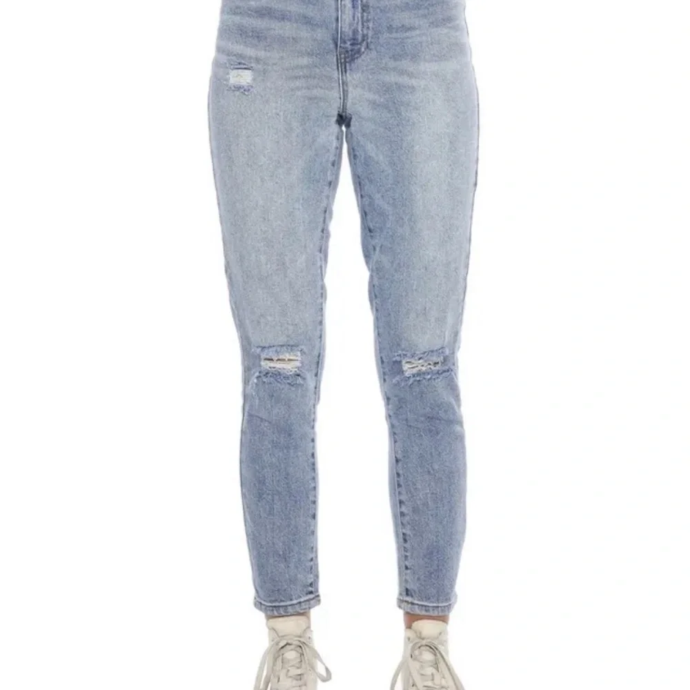 𝅺NWT Ashley Mason Super High Rise Mom Jeans | Size 11 - Picture 15 of 15